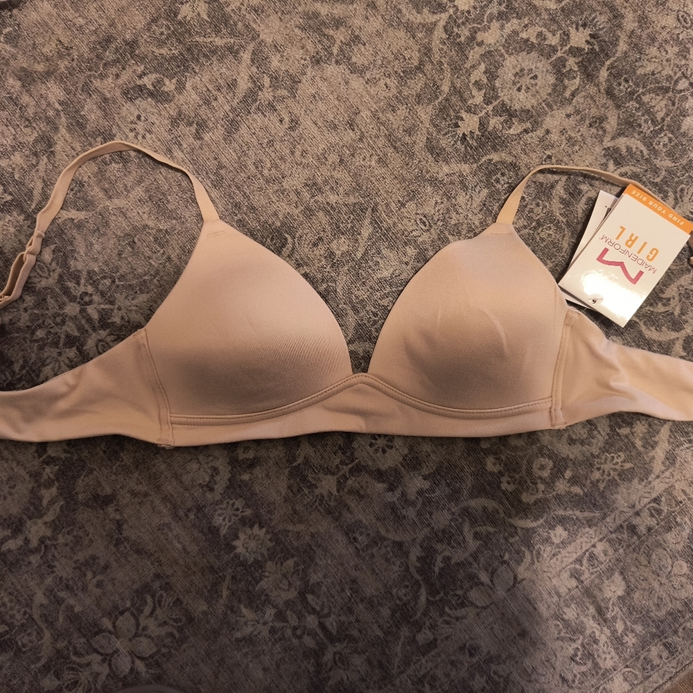NWT Maidenform Nude Bra Size 34A